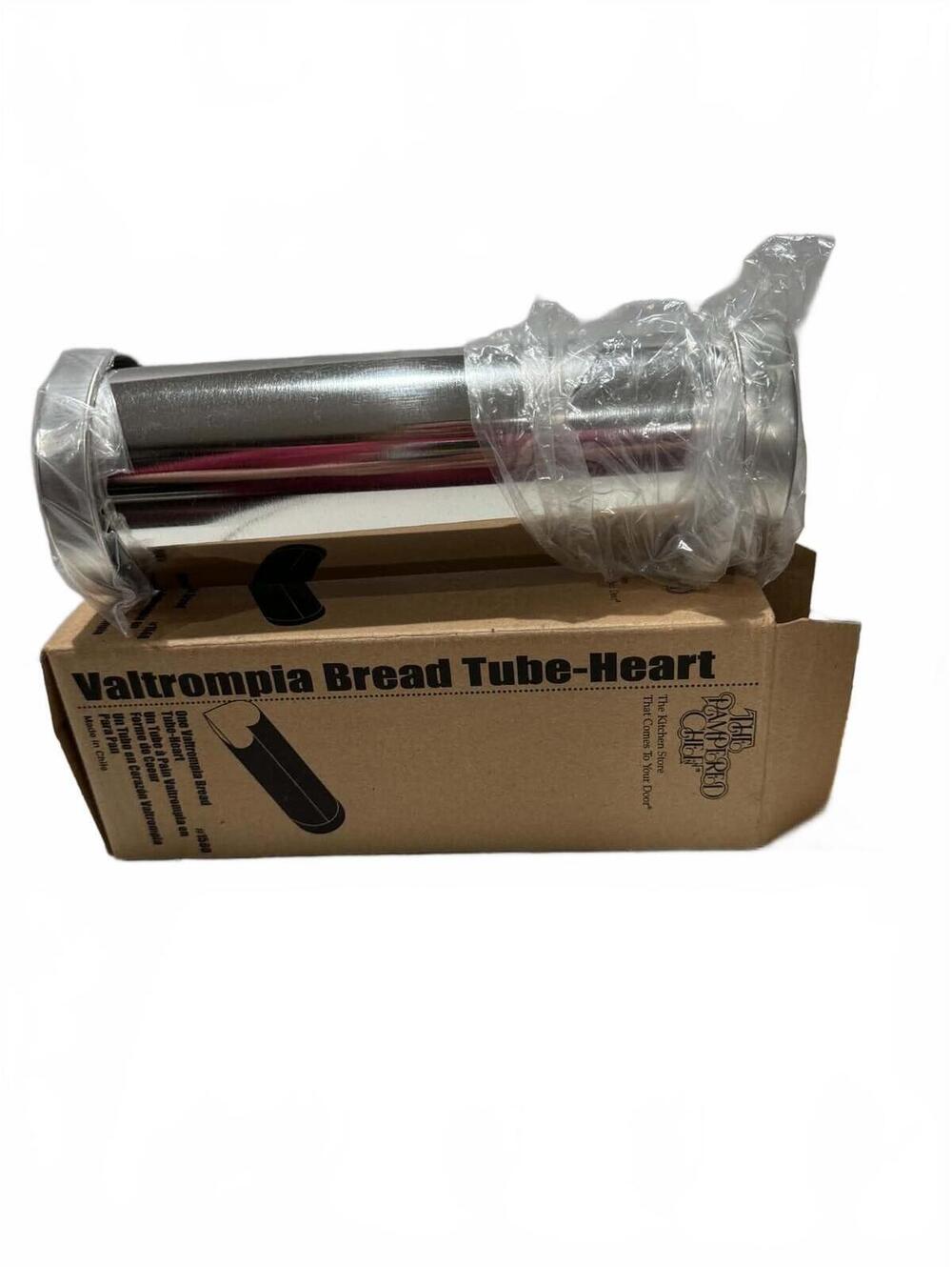 Vallrompia Bread Tube-Heart by The Pampered Chef